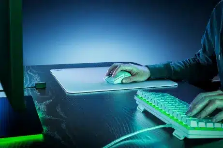 Razer Atlas - Premium Tempered Glass Mat - White – afbeelding 3