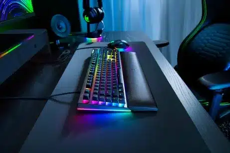 Razer BlackWidow V4 - Mechanical Gaming Keyboard (Green Switch) - US Layout – afbeelding 2
